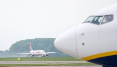 Düsseldorf-Flieger mit Drama-Landung auf Mallorca - Kind braucht Hilfe!