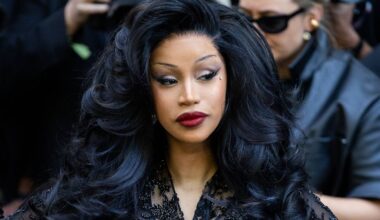 Mikrofon-Wurf mit Folgen: Cardi B wird wegen Körperverletzung verklagt