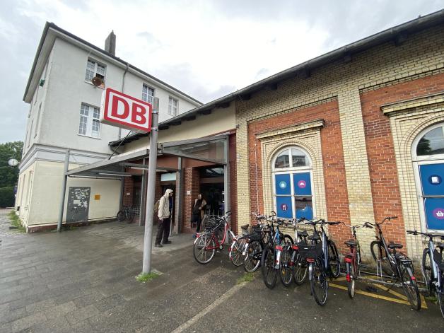 Wer im August von Rendsburg aus an die Westküste möchte, muss sich auf Einschränkungen einstellen.