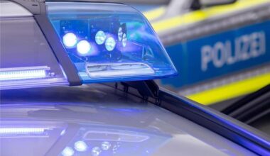 Anwohner geht mit Axt auf seinen Nachbarn los