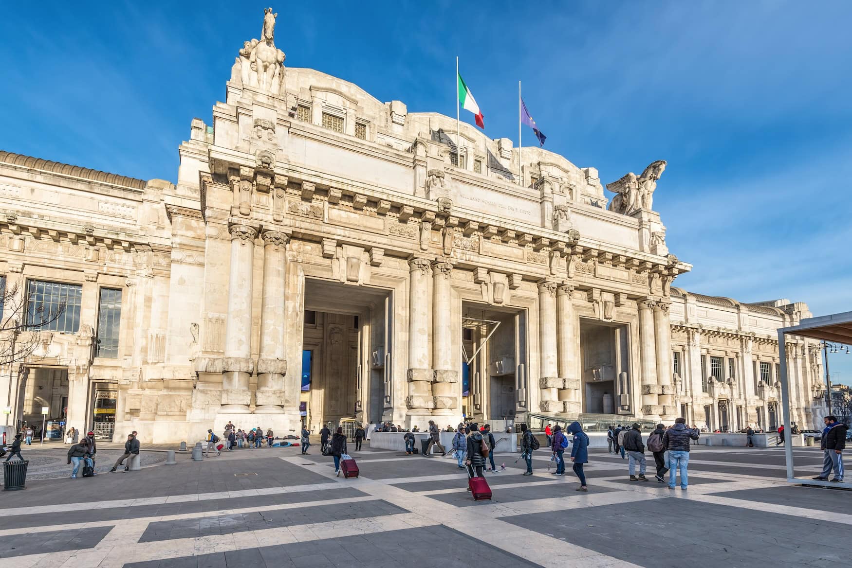 Der Milano Centrale (Foto) zählt zu den schönsten Bahnhöfen in Europa.