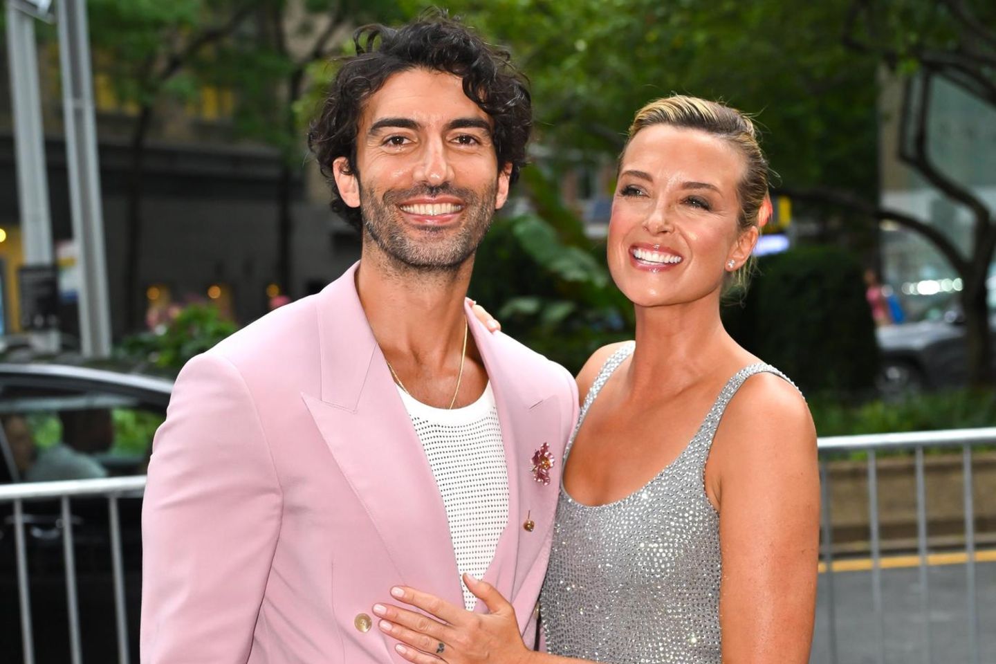 Justin Baldoni mit seiner Ehefrau Emily