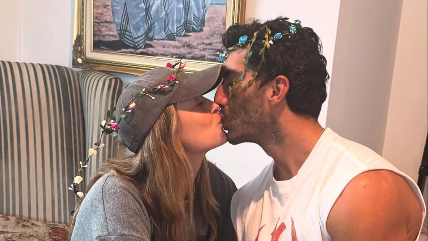 Justin Baldonis Ehefrau Emily gibt ihm während Rechtsstreit mit Blake Lively Halt