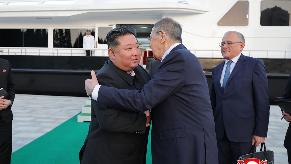Ukraine-News: Kim sichert Putin volle Unterstützung zu