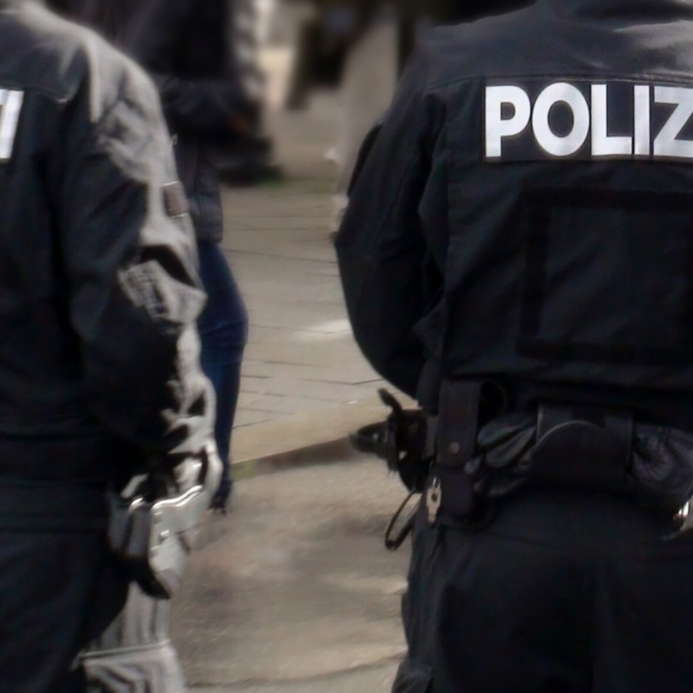 Einsatz mit Maschinenpistole - Radio 91.2