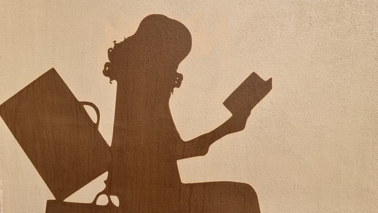 Stadtbibliothek lädt zu „Märchenzauber – Geschichten erzählen im Kamishibai-Bildtheater“ ein