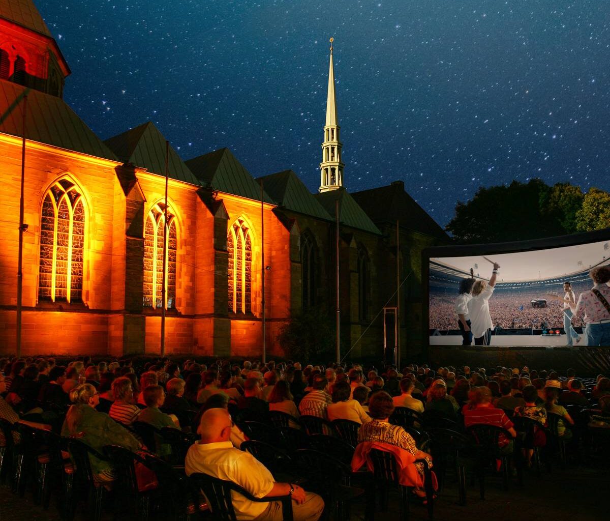Sommerkino am Dom in Essen: Das Programm zum Lichtburg Open Air 2025
