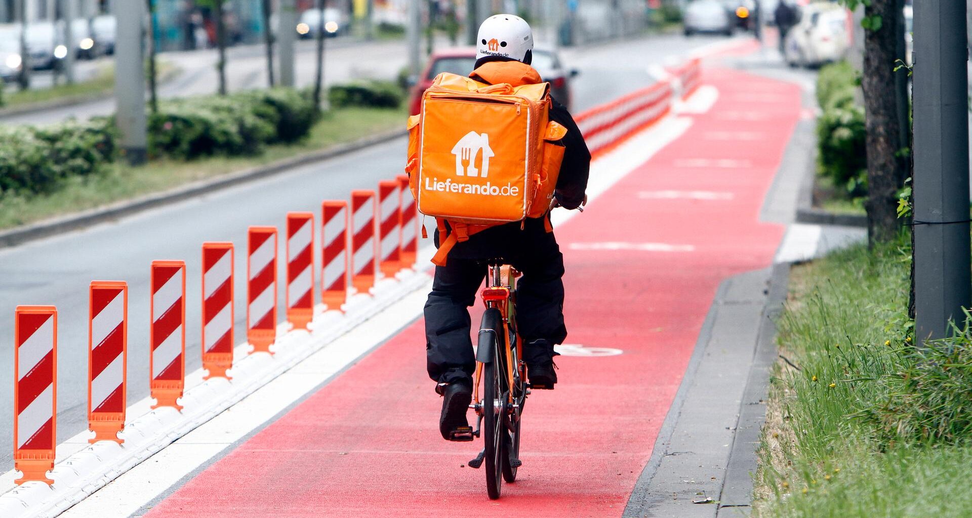 Lieferando will 2.000 Fahrer entlassen - auch Wiesbaden betroffen - Audio | hessenschau.de