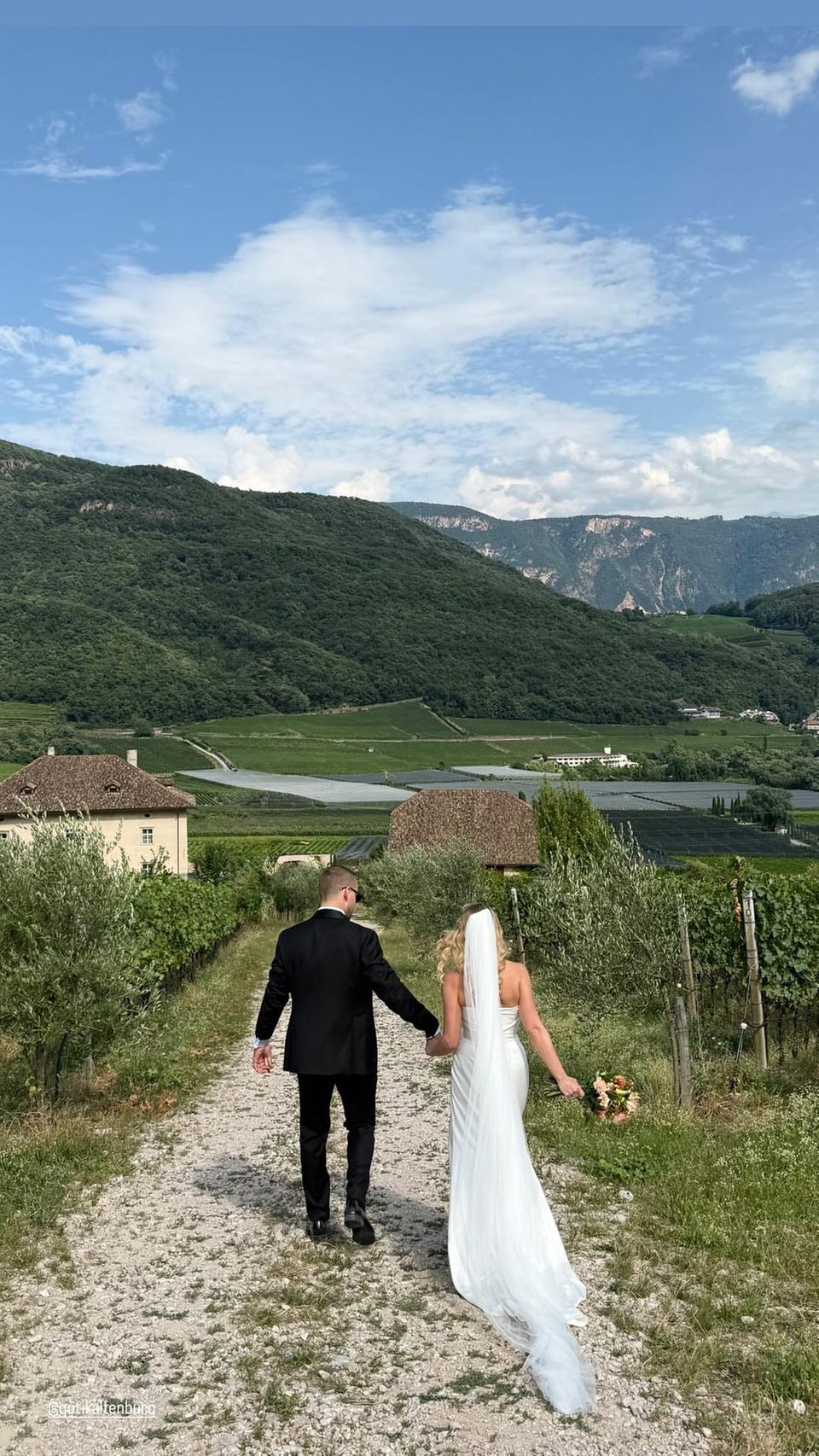 Manuel und Anika Neuer als Brautpaar, fotografiert von Hochzeitsfotografin Katrin Kerschbaumer