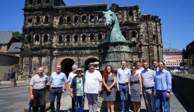 Monumentale Marc-Aurel-Skulptur ziert ab heute den Porta-Nigra-Vorplatz