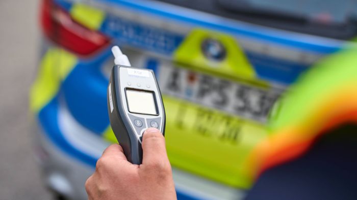 Vorfall in Esslingen: Betrunkener würgt und schlägt Passanten