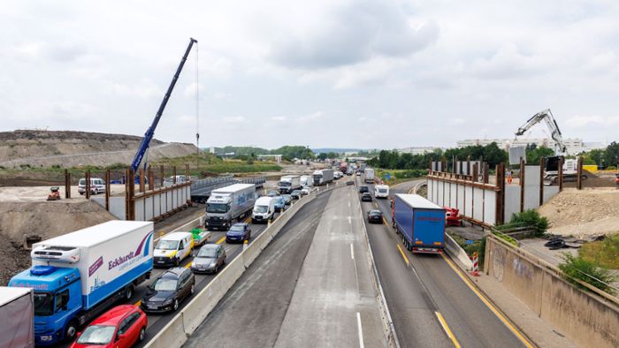 A 81 bei Böblingen/Sindelfingen: Autobahn Richtung Stuttgart gesperrt