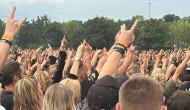 Heavy Metal in Reinkultur: So feiern die Fans Iron Maiden auf dem Wasen