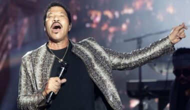 Jazz Open in Stuttgart: Nicht ohne mein Jackett: So war’s bei Lionel Richie auf dem Schlossplatz - Kultur