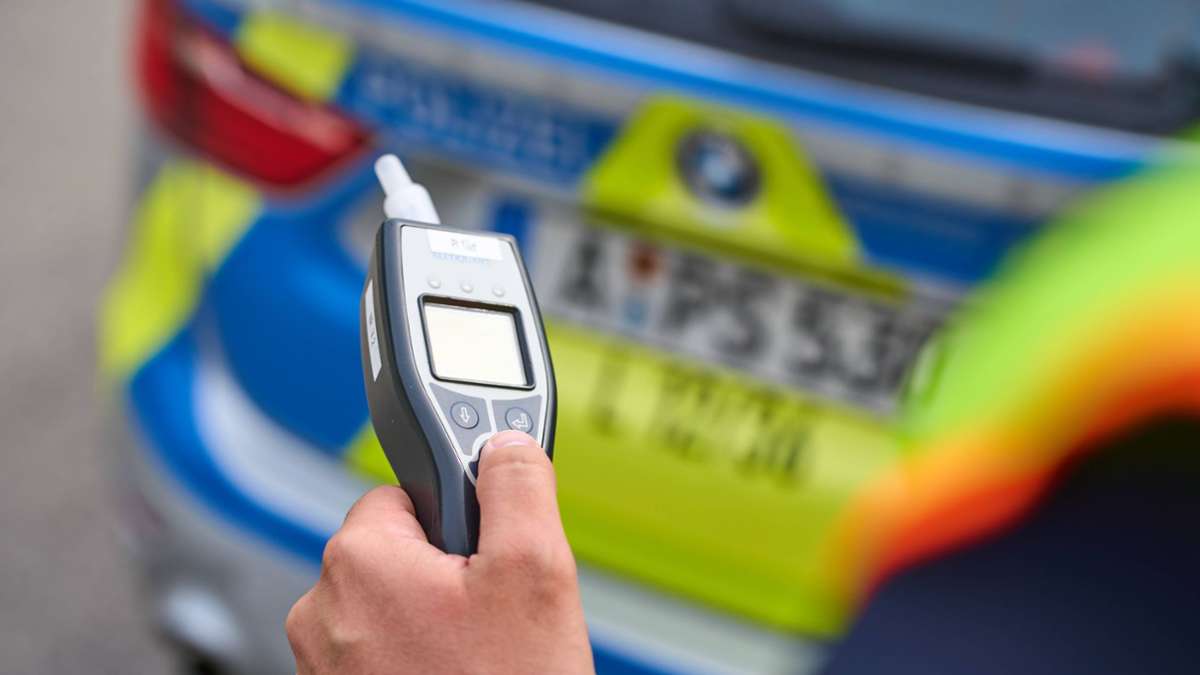 Vorfall in Esslingen: Betrunkener würgt und schlägt Passanten - Kreis