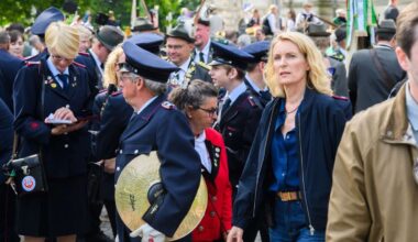 Schützen ziehen durch Hannover: Furtwängler dreht Tatort mitten im Schützenausmarsch