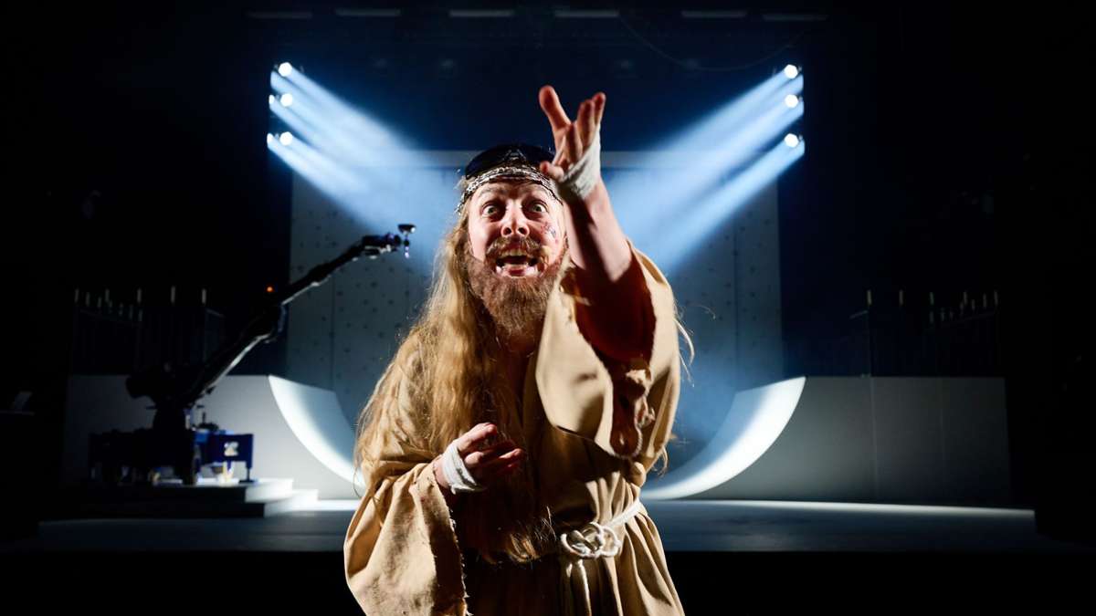 Oper Spielzeit 2025/26: Wieder Karten für „Sancta“ in Stuttgart erhältlich