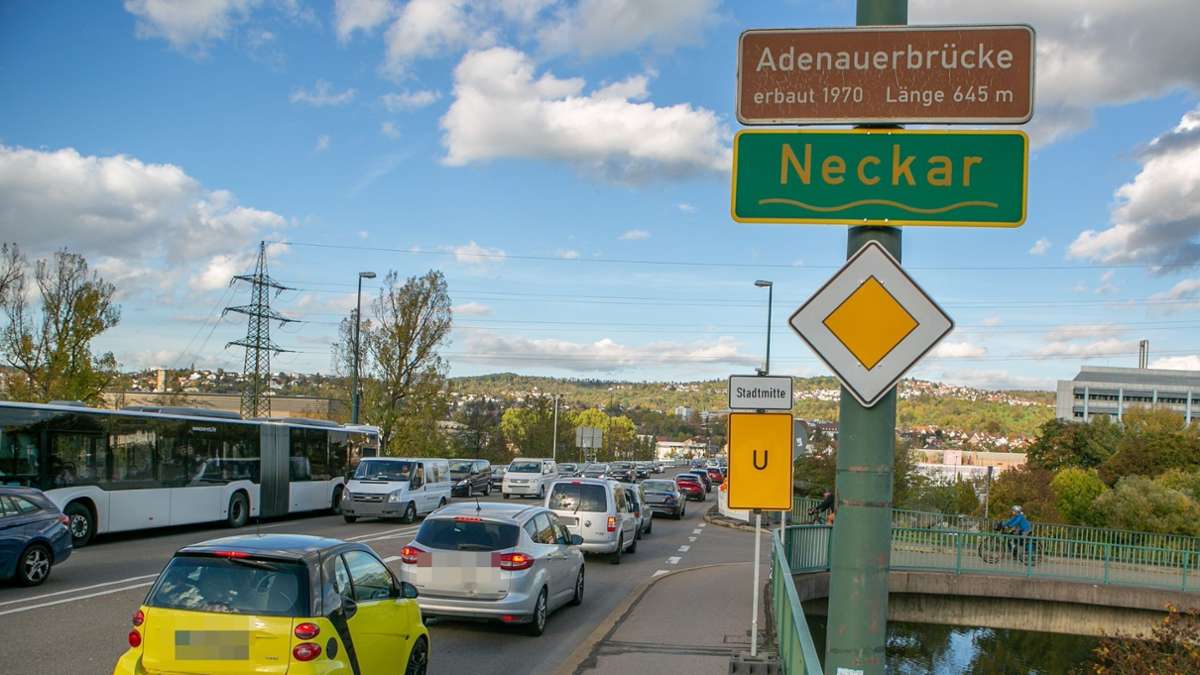 Esslingen Adenauerbrücke: Baustelle: Erneuerung des Geländers beginnt - Esslingen