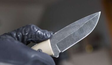Raubüberfall in Stuttgart: Mann wird mit Messer bedroht und ausgeraubt – Zeugen gesucht