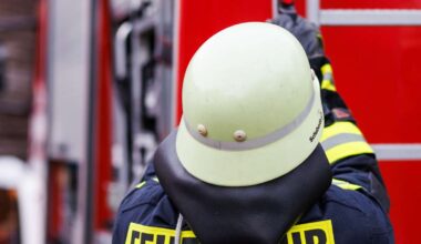 Mannheim: Rauchsäule weithin sichtbar – Brand in Ölhafen