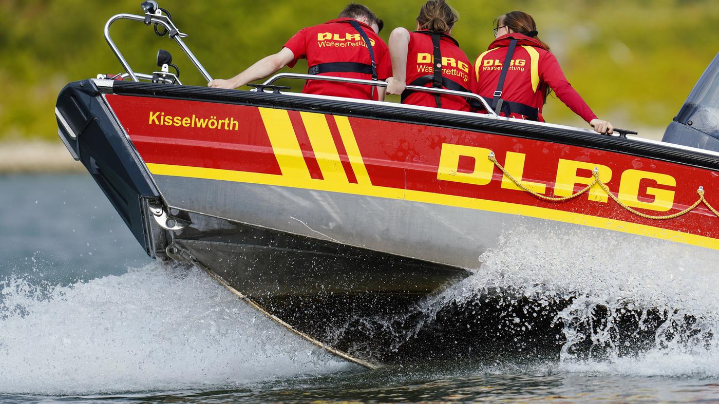 Im Rhein abgetriebener Sechsjähriger ist tot – in Duisburg geborgen