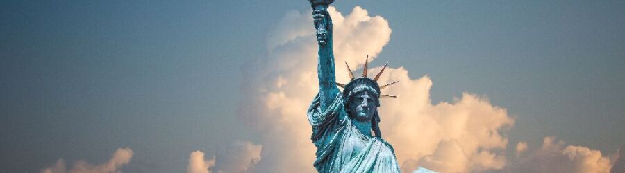 Die New Yorker Freiheitsstatue. New York ist die Börsenmetropole der Vereinigten Staaten.