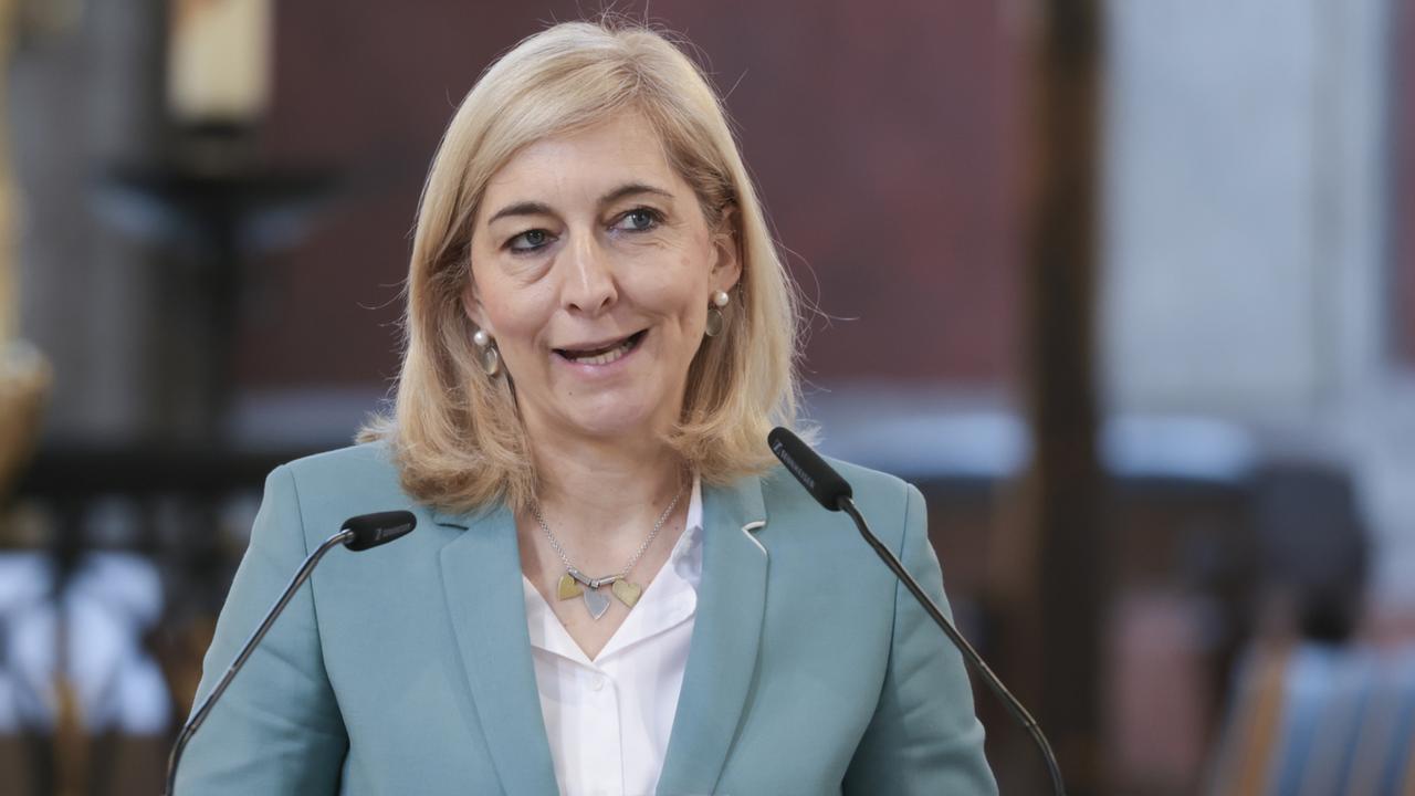 Warken will Anstieg der Eigenanteile bei Heimpflege stoppen