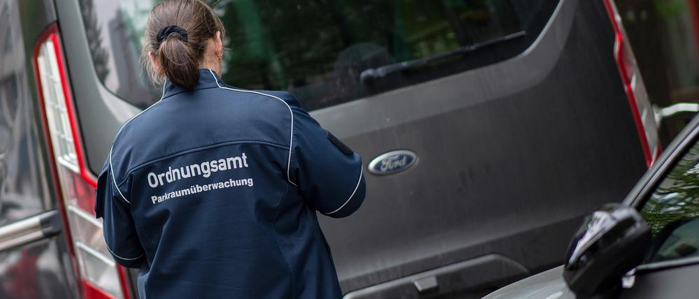 In Berlin fehlen hunderte Mitarbeiter zur Kontrollen der Parkzonen