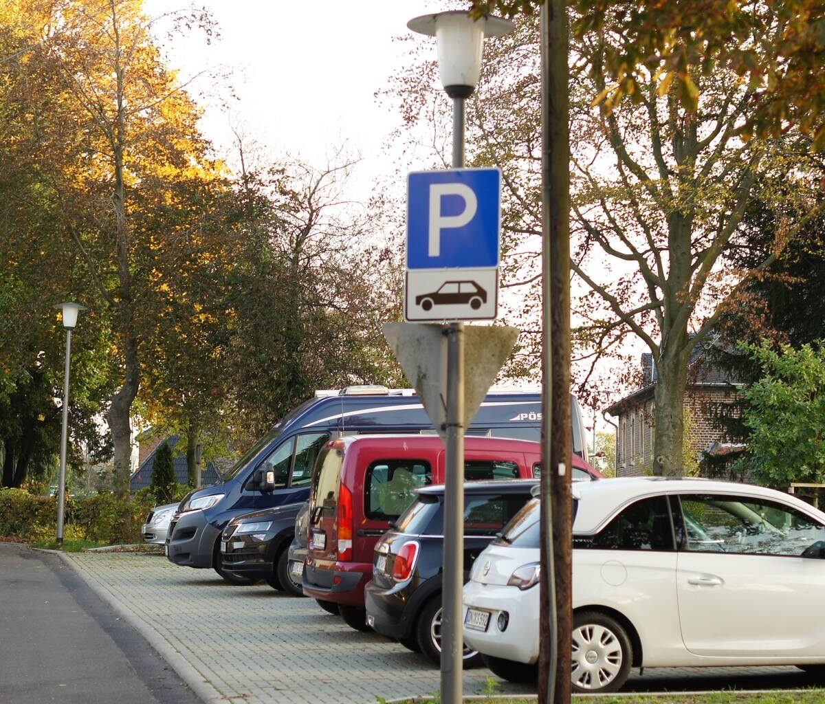 Supermärkte könnten Parkplatznot in Kölner Veedeln lindern