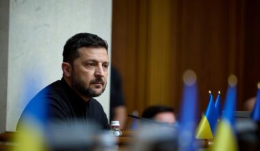 Der ukrainische Präsident Wolodymyr Selenskyj nimmt an einer Parlamentssitzung in Kiew teil.