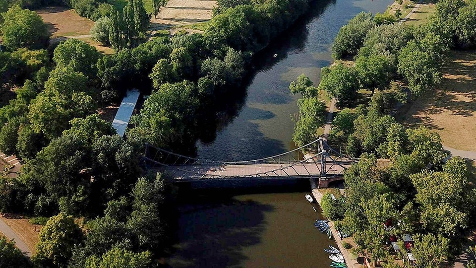 Student bei Abifeier brutal niedergeschlagen: Polizei sucht Zeugen