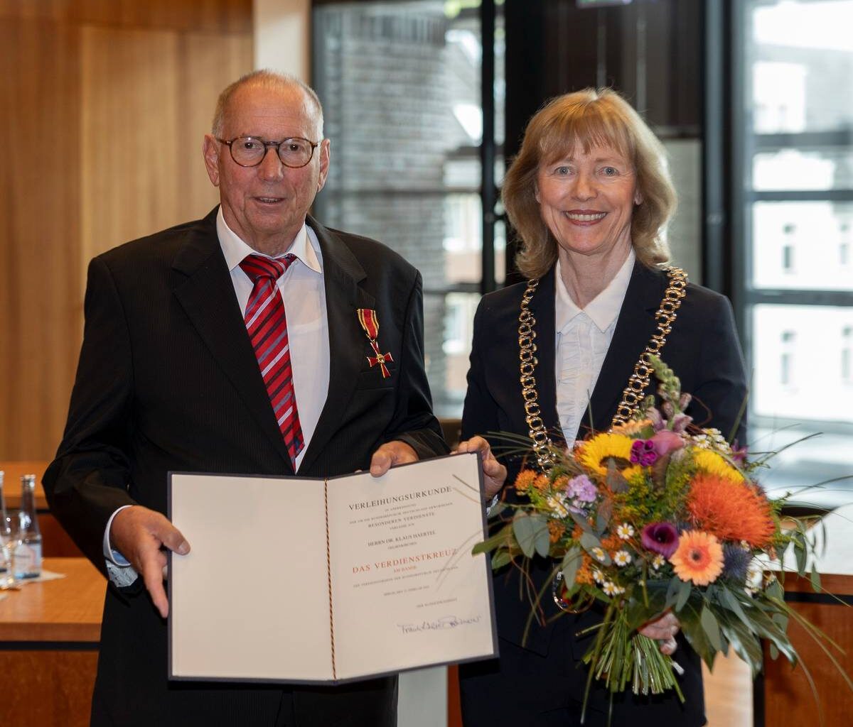 Gelsenkirchen: Verdienstkreuz am Bande für Klaus Haertel