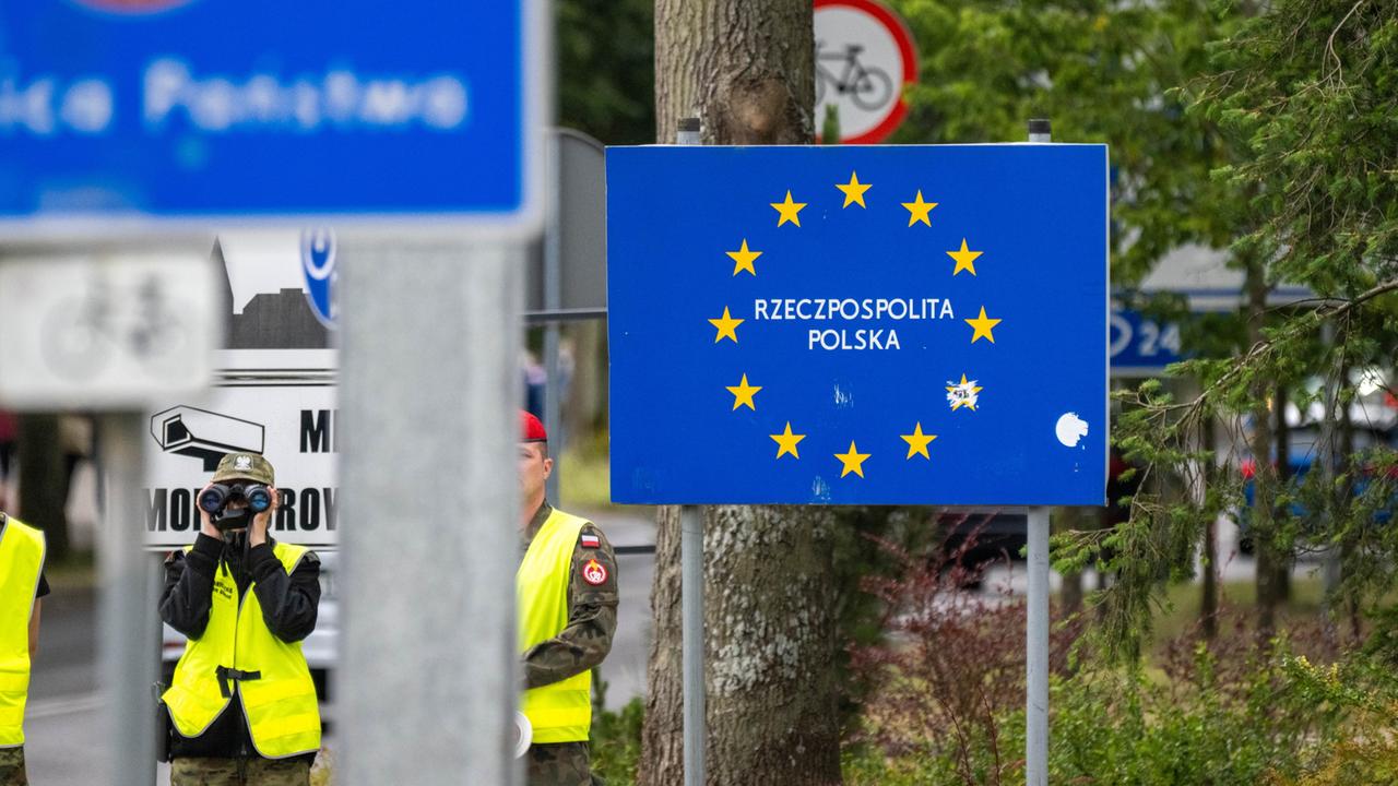 Migrationspolitik: Dobrindt sieht polnische Grenzkontrollen positiv