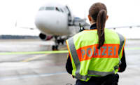„Ausweis muss nirgendwo vorgezeigt werden“ – wenn Migranten illegal per Flieger einreisen - WELT