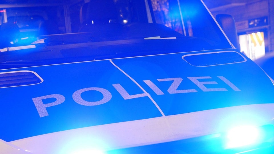 Unfall mit Polizeiauto: Amtsgericht Halle erlässt Strafbefehl gegen Polizisten
