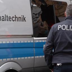 Symbolbild: Einsatzwagen der Kriminaltechnik der Polizei. (Quelle: dpa/Paul Zinken)