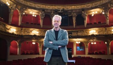 Berlin: Vertrag verlängert: Oliver Reese bleibt bis 2032 Intendant am Berliner Ensemble