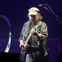  Neil Young performing on the Pyramid Stage during the Glastonbury Festival at Worthy Farm in Somerset. Picture date: Saturday June 28, 2025.