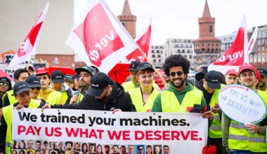 Berlin: Berliner Tiktok-Mitarbeiter protestieren gegen Wegfall ihrer Jobs