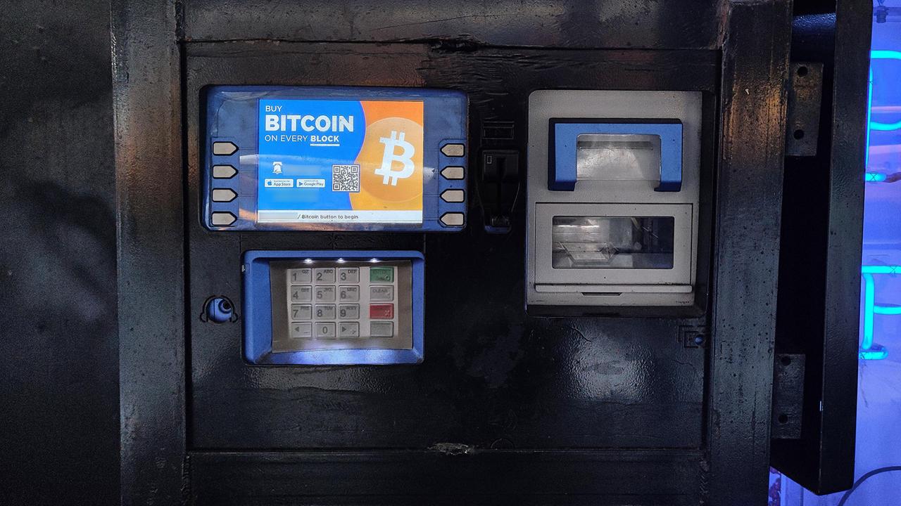 Berlin: Betreiber pausiert Betrieb: Bitcoin-Automaten in Berlin sind offline