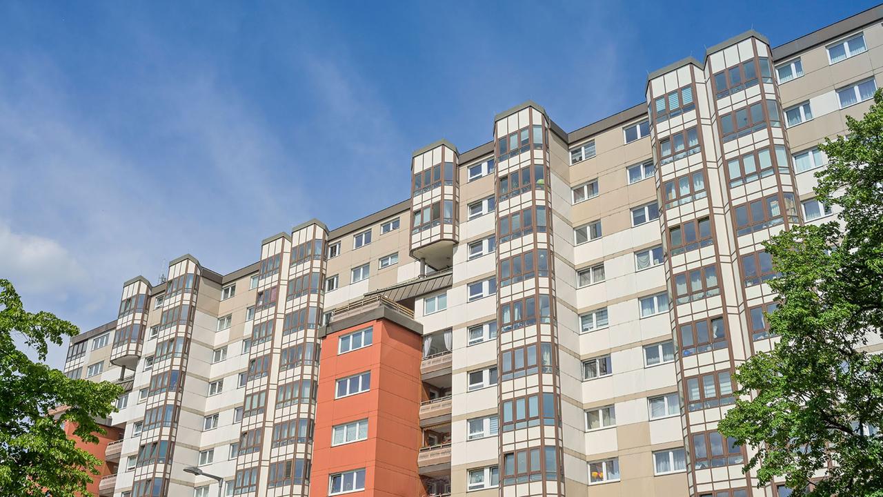 Berlin: Landeseigene Berliner Wohnungsunternehmen erhöhen für 110.000 Wohnungen die Miete