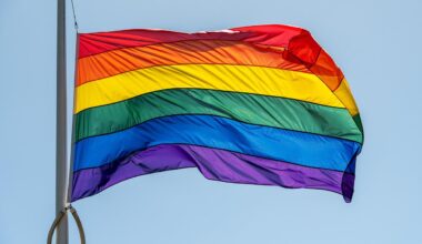 Berlin: Regenbogenflagge vor dem Bundesrat gehisst