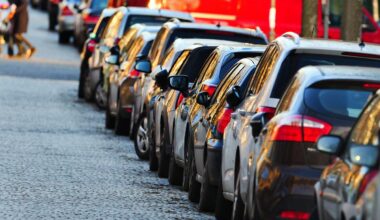 Berlin: Verkehrssenatorin Bonde: Konzept für Parkgebühren kommt noch 2025