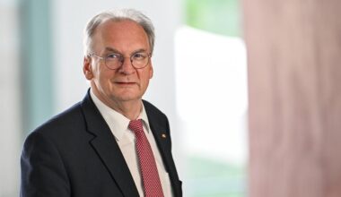 Neues Quartier in Halle: Haseloff übergibt Millionen aus Strukturwandel