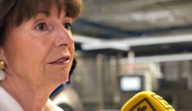 Reker übergibt Klimaschutzpreis in der Flora