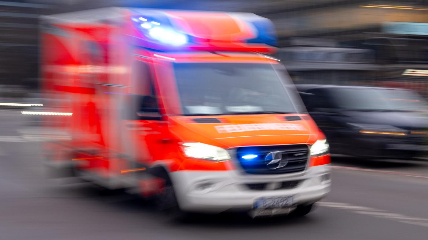 Schwerer Verkehrsunfall in Berlin-Spandau: Mehrere Personen im Krankenhaus