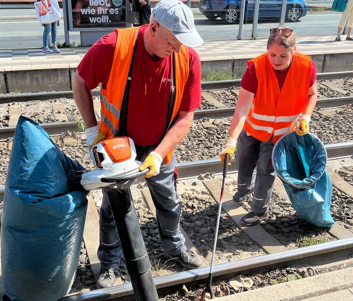 Rheinbahn: Sauberkeit an Haltestellen - Antenne Düsseldorf
