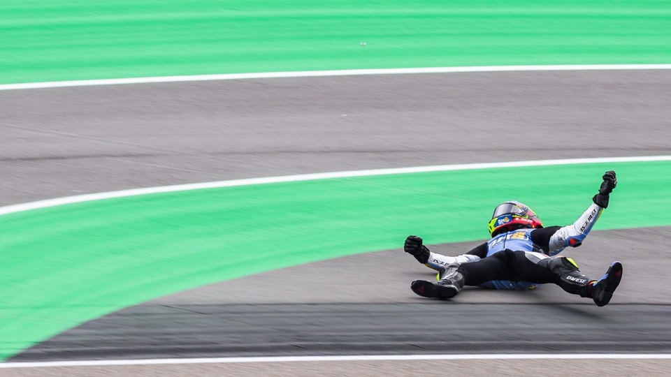 Blog zum MotoGP am Sachsenring: So schützen sich die Piloten vor Stürzen