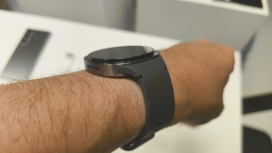 Die Samsung Galaxy Watch8 trägt sich angenehm