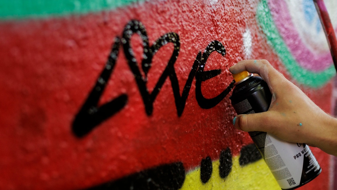 3 Jugendliche in der Bremer Neustadt beim Sprayen erwischt